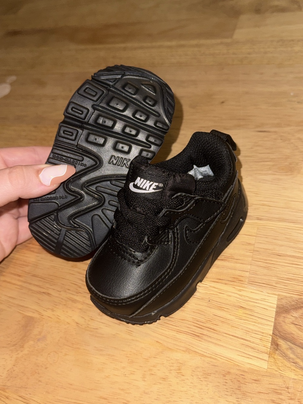 Nike Kids Black Low-Top Sneakers
